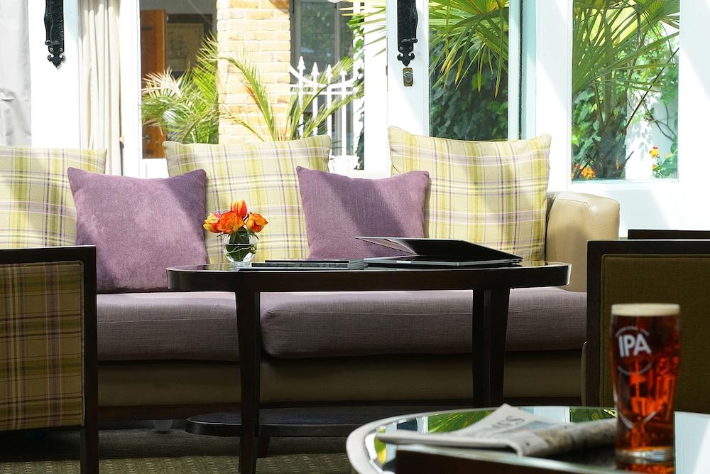 Best Western Ship Hotel Weybridge Ngoại thất bức ảnh